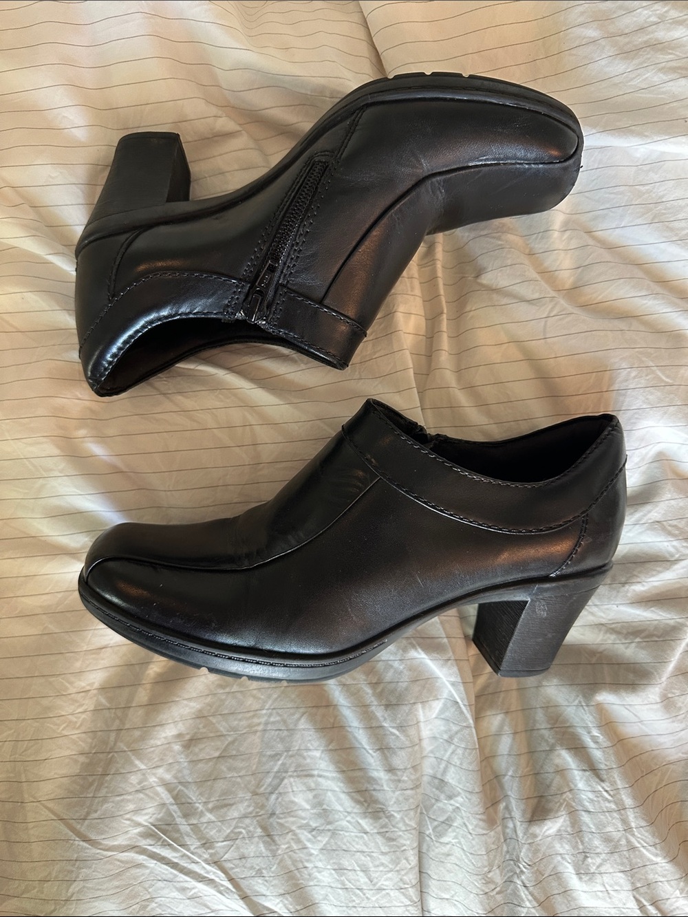 Clark’s - Addiy Kara Black Leather Block Ankle Shoes - 7